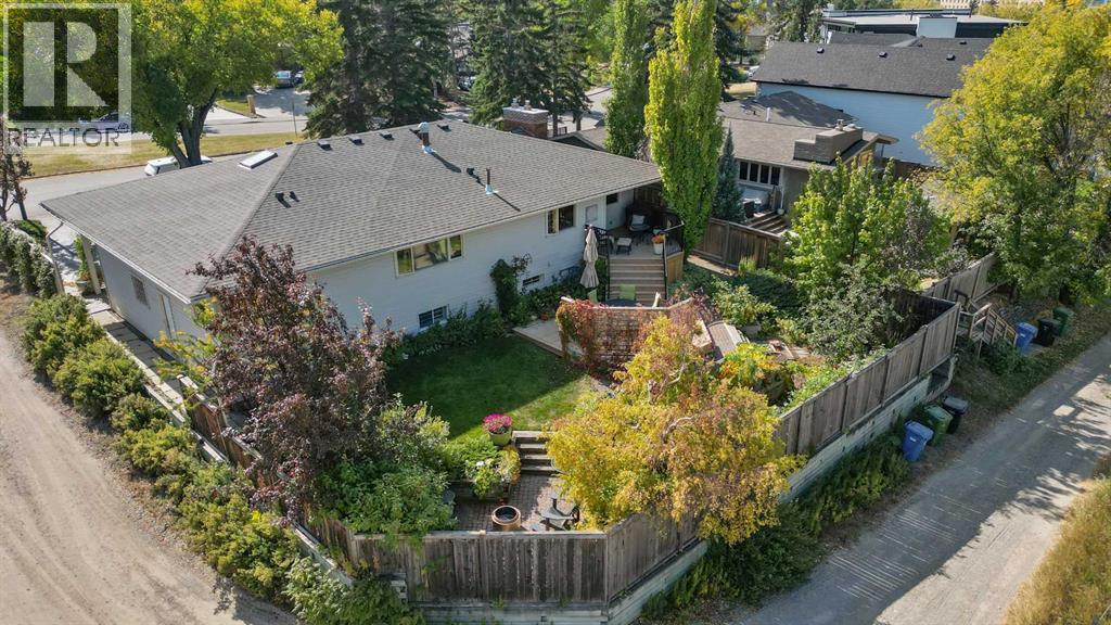 Single Family House Bungalow for Sale in  St Andrews Place NW St Andrews Heights Calgary 