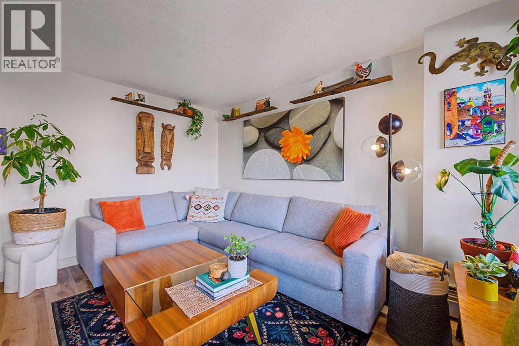 Single Family House for Sale in    Avenue SW Beltline Calgary 