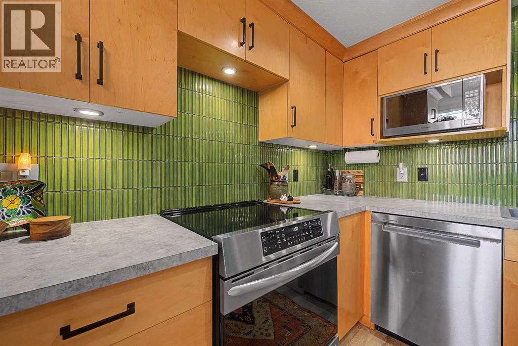 Single Family House for Sale in    Avenue SW Beltline Calgary 