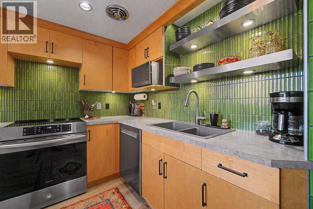 Single Family House for Sale in    Avenue SW Beltline Calgary 