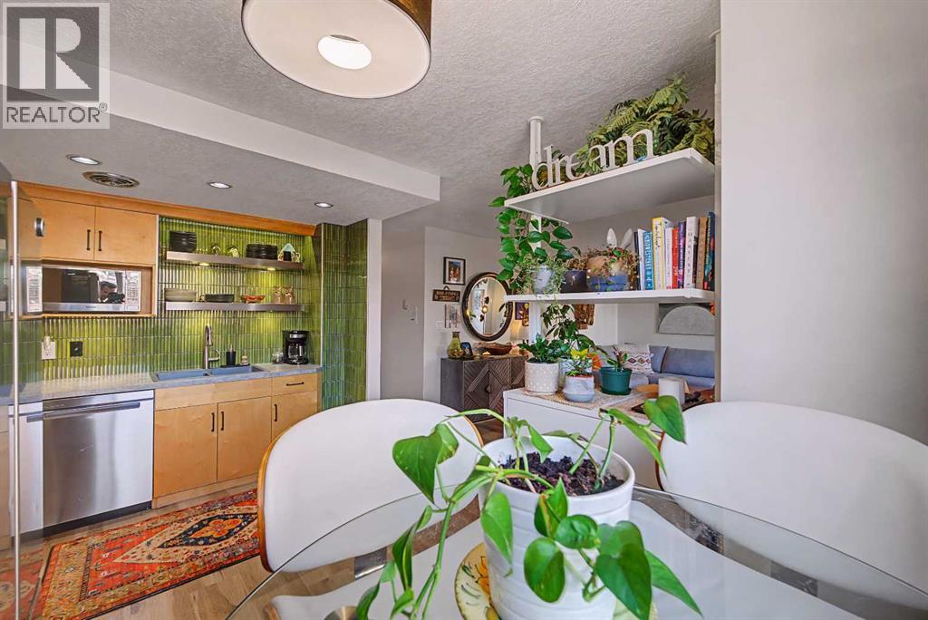 Single Family House for Sale in    Avenue SW Beltline Calgary 