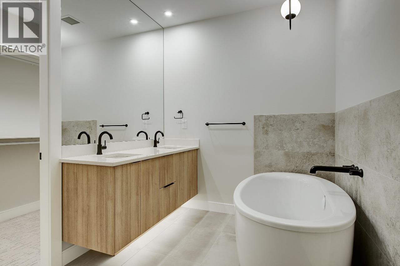 75 Predator Ridge Drive Unit# 205, Vernon