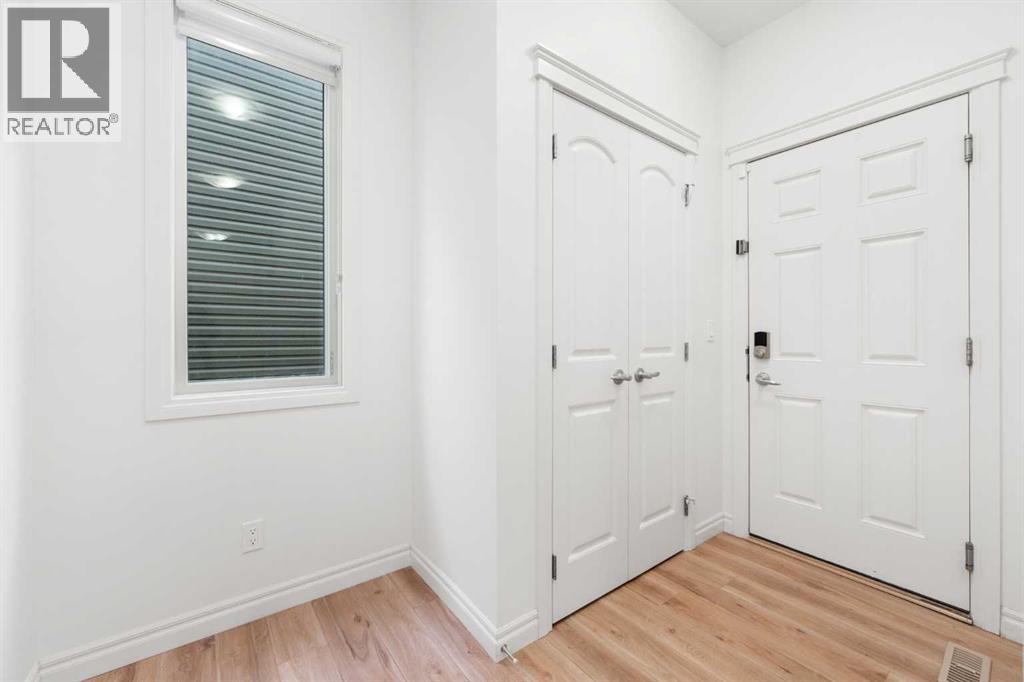 Single Family House for Sale in  Evansglen Circle NW Evanston Calgary 