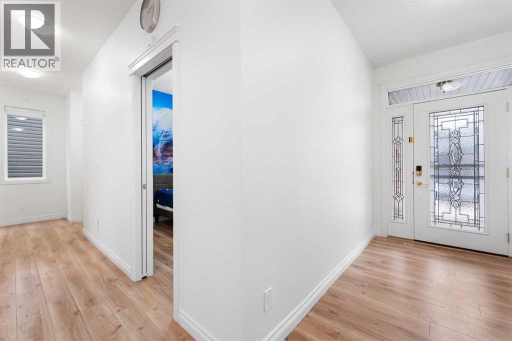 Single Family House for Sale in  Evansglen Circle NW Evanston Calgary 