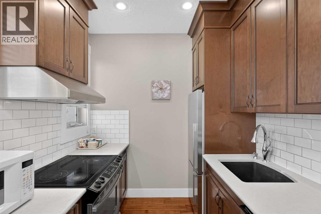 Single Family House for Sale in  Rockcliff Grove NW Rocky Ridge Calgary 