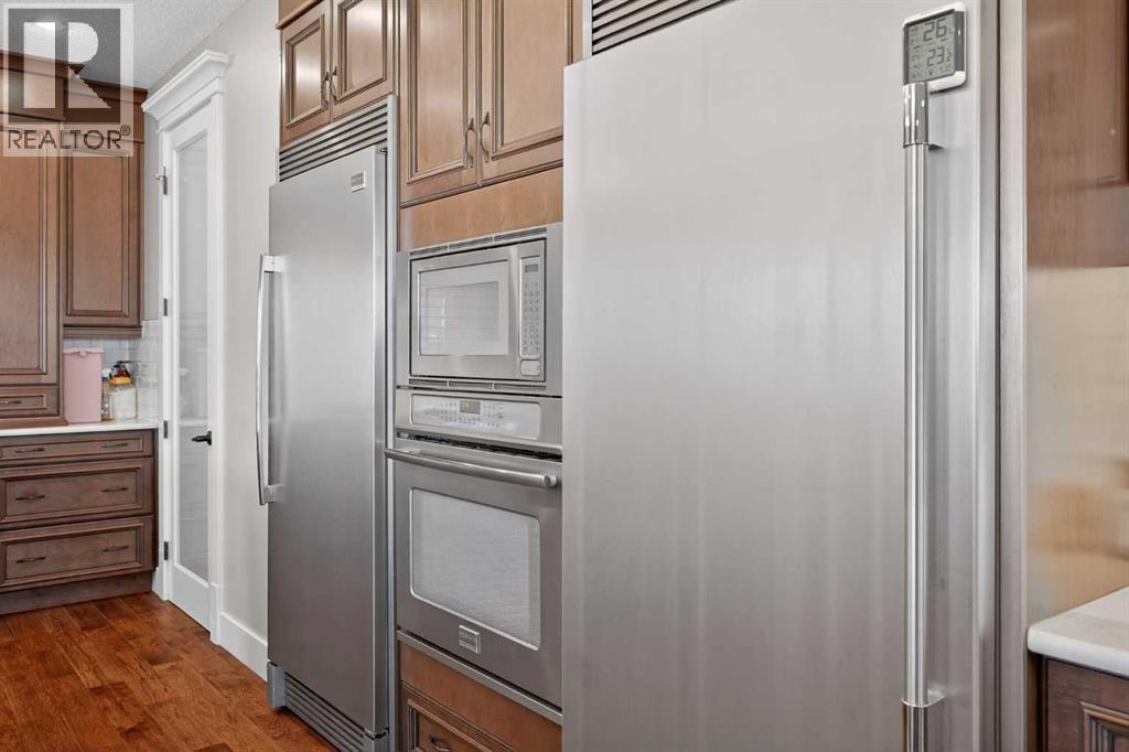 Single Family House for Sale in  Rockcliff Grove NW Rocky Ridge Calgary 