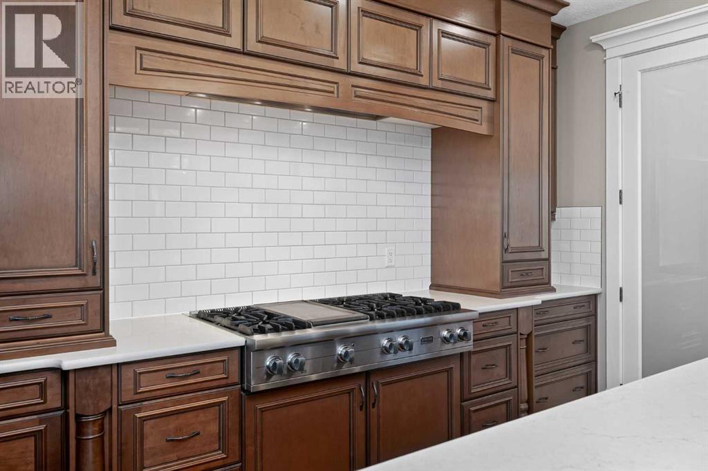 Single Family House for Sale in  Rockcliff Grove NW Rocky Ridge Calgary 