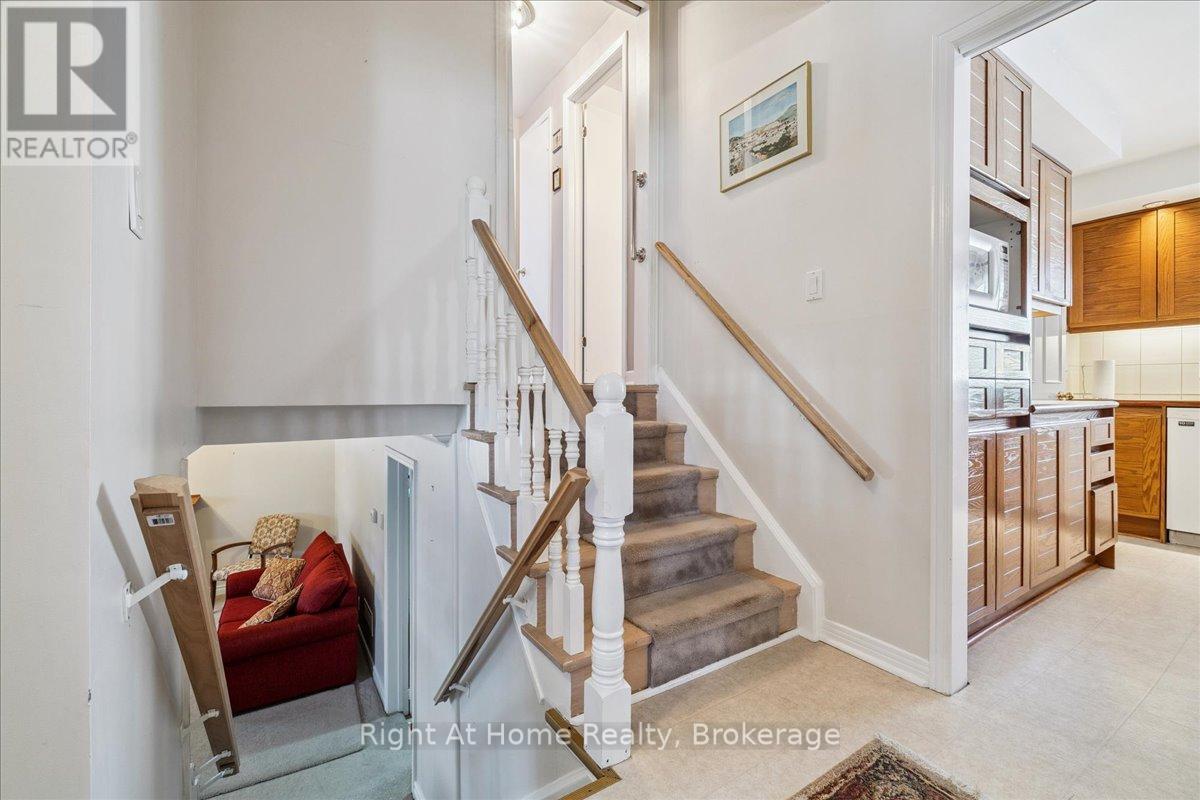 251 ELMWOOD ROAD - 10