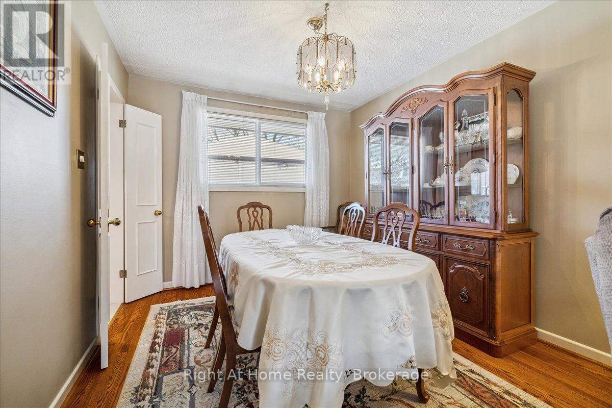 251 ELMWOOD ROAD - 6