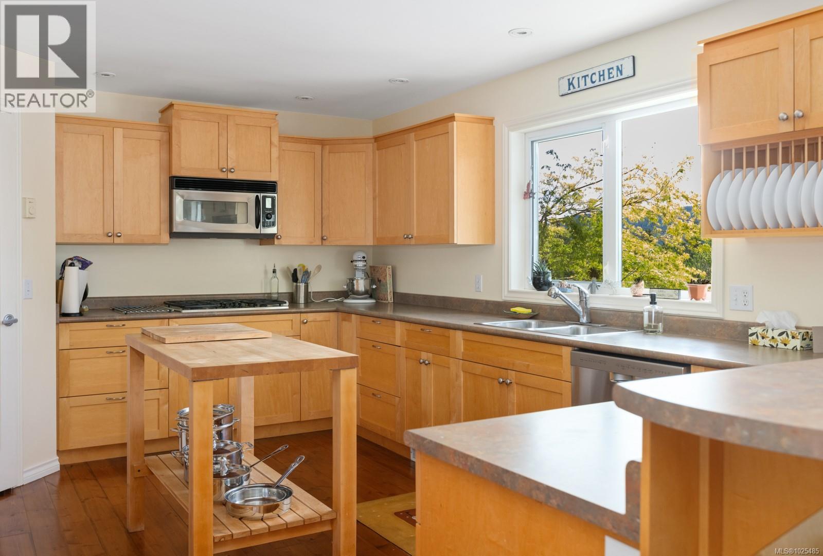  103 Murrelet Place, Salt Spring