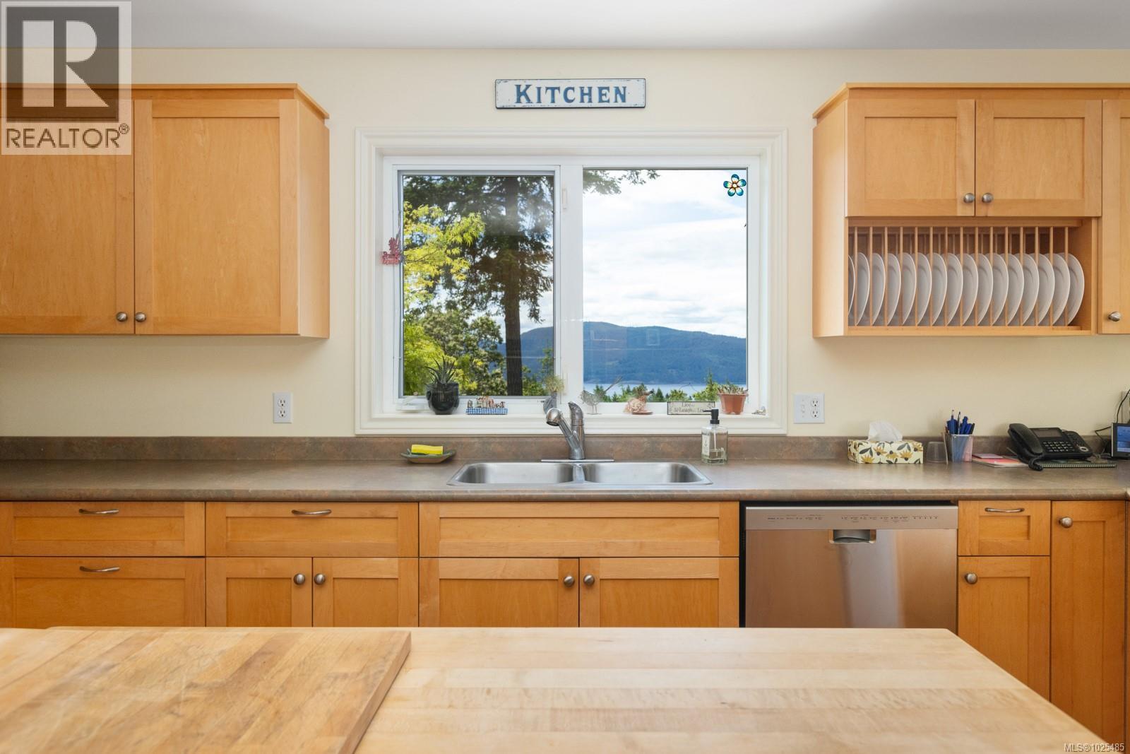  103 Murrelet Place, Salt Spring