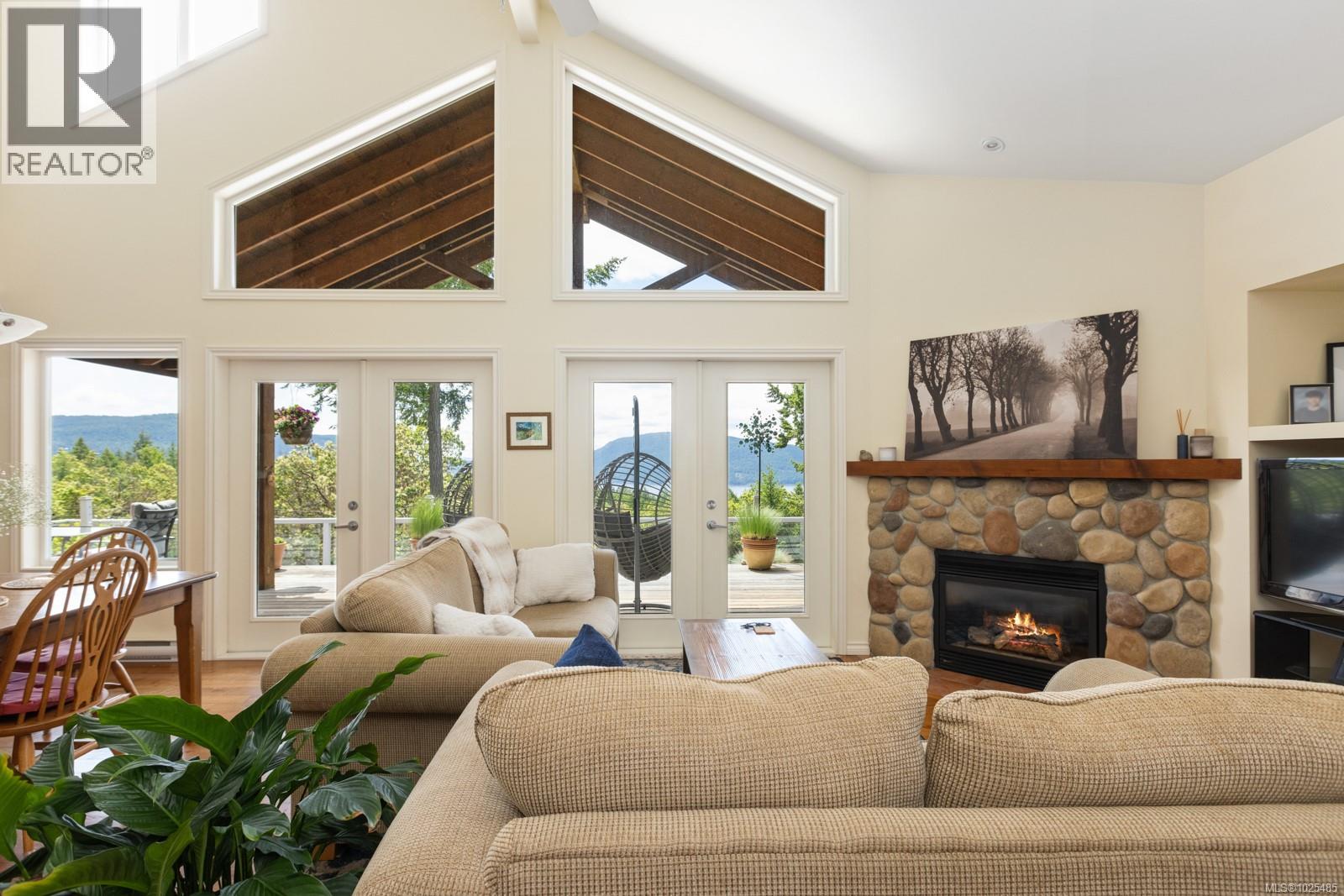  103 Murrelet Place, Salt Spring