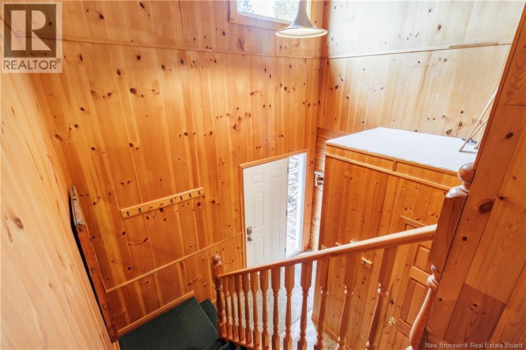 13 Meadows Lane - 16