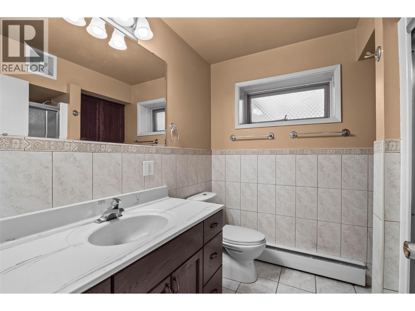 402 Strathcona Terrace, Kamloops