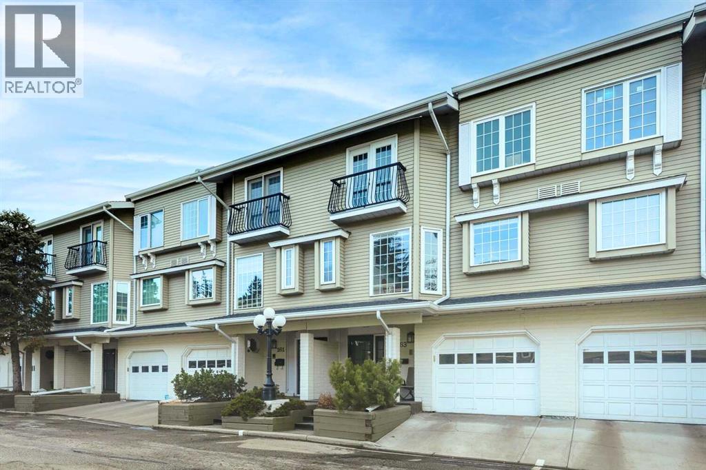 Single Family House for Sale in    Street NW Varsity Calgary 