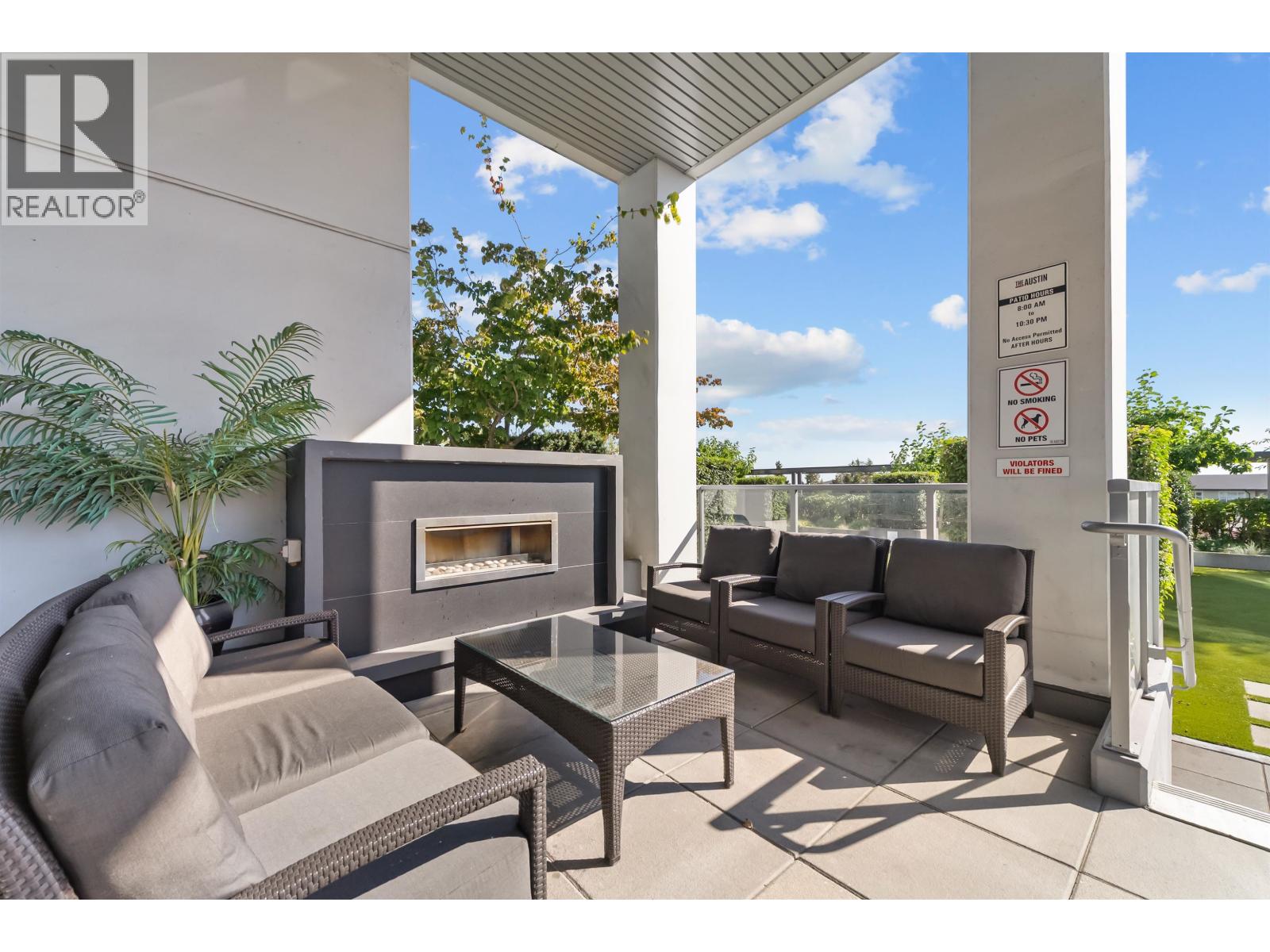 106 958 RIDGEWAY AVENUE, Coquitlam