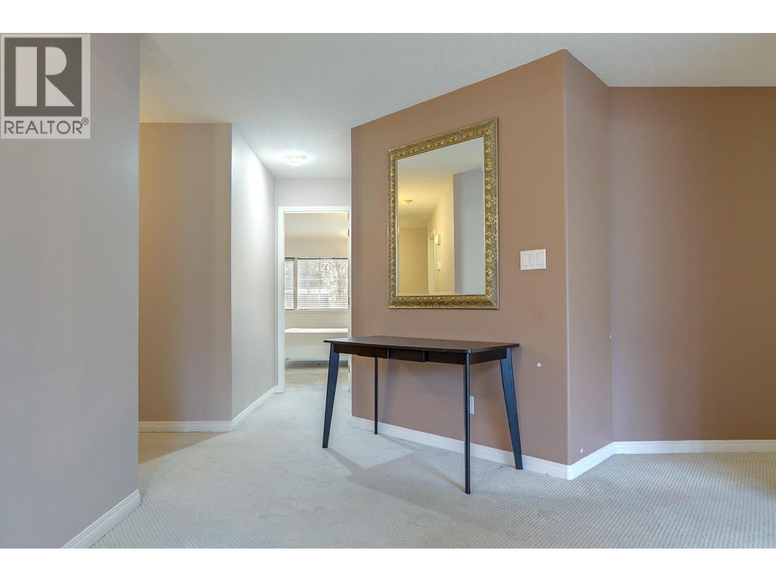 8208 Tebo Drive, Coldstream