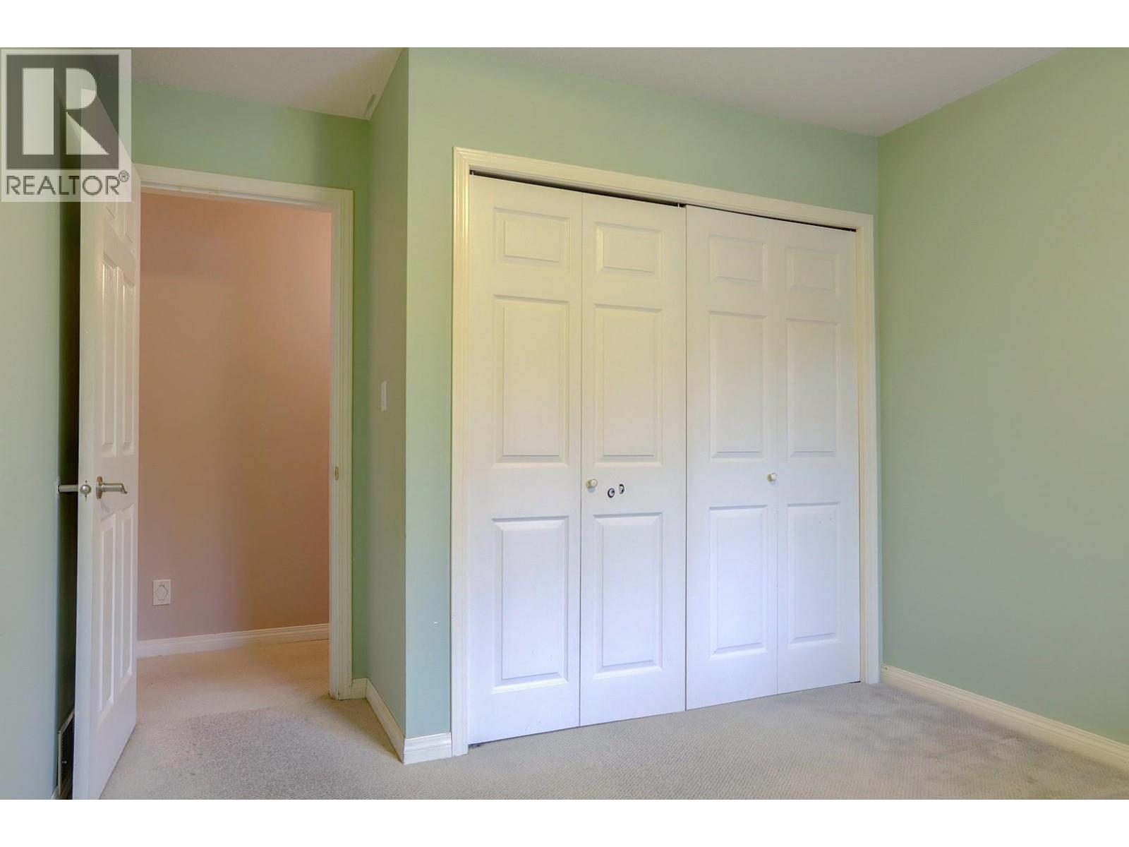 8208 Tebo Drive, Coldstream