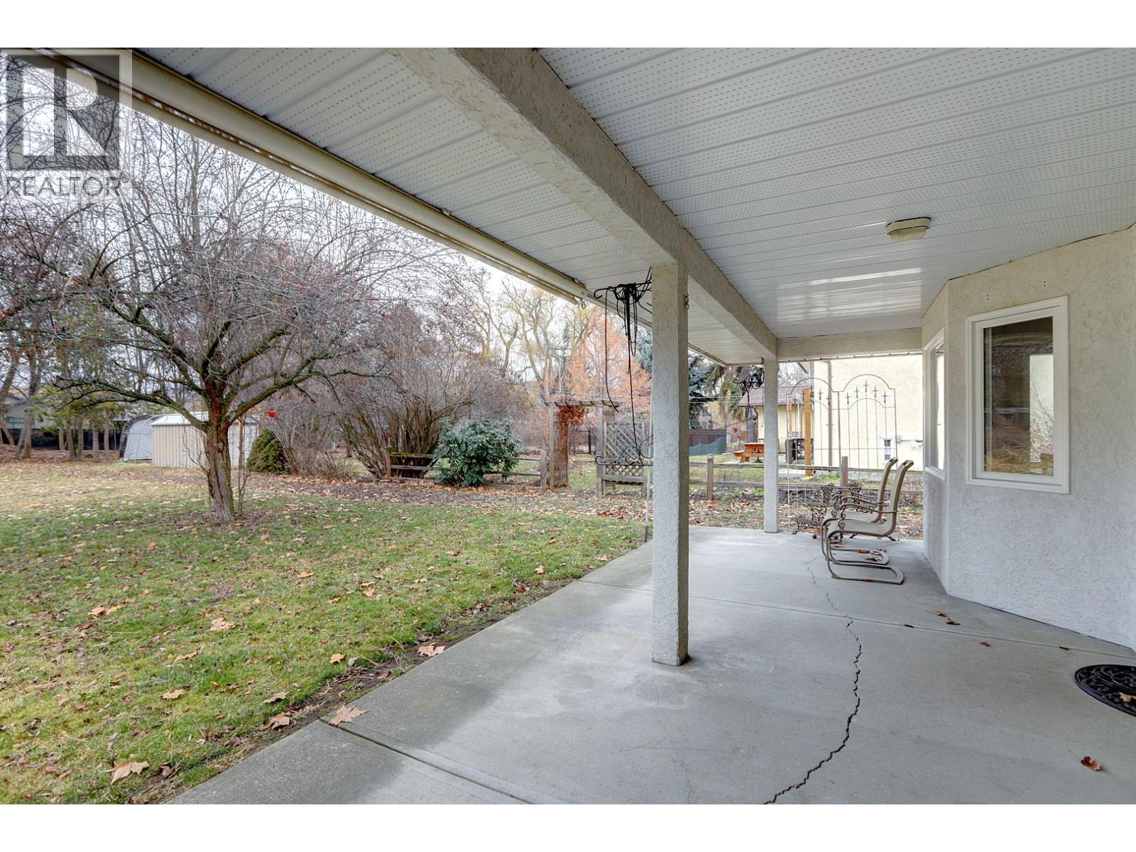 8208 Tebo Drive, Coldstream