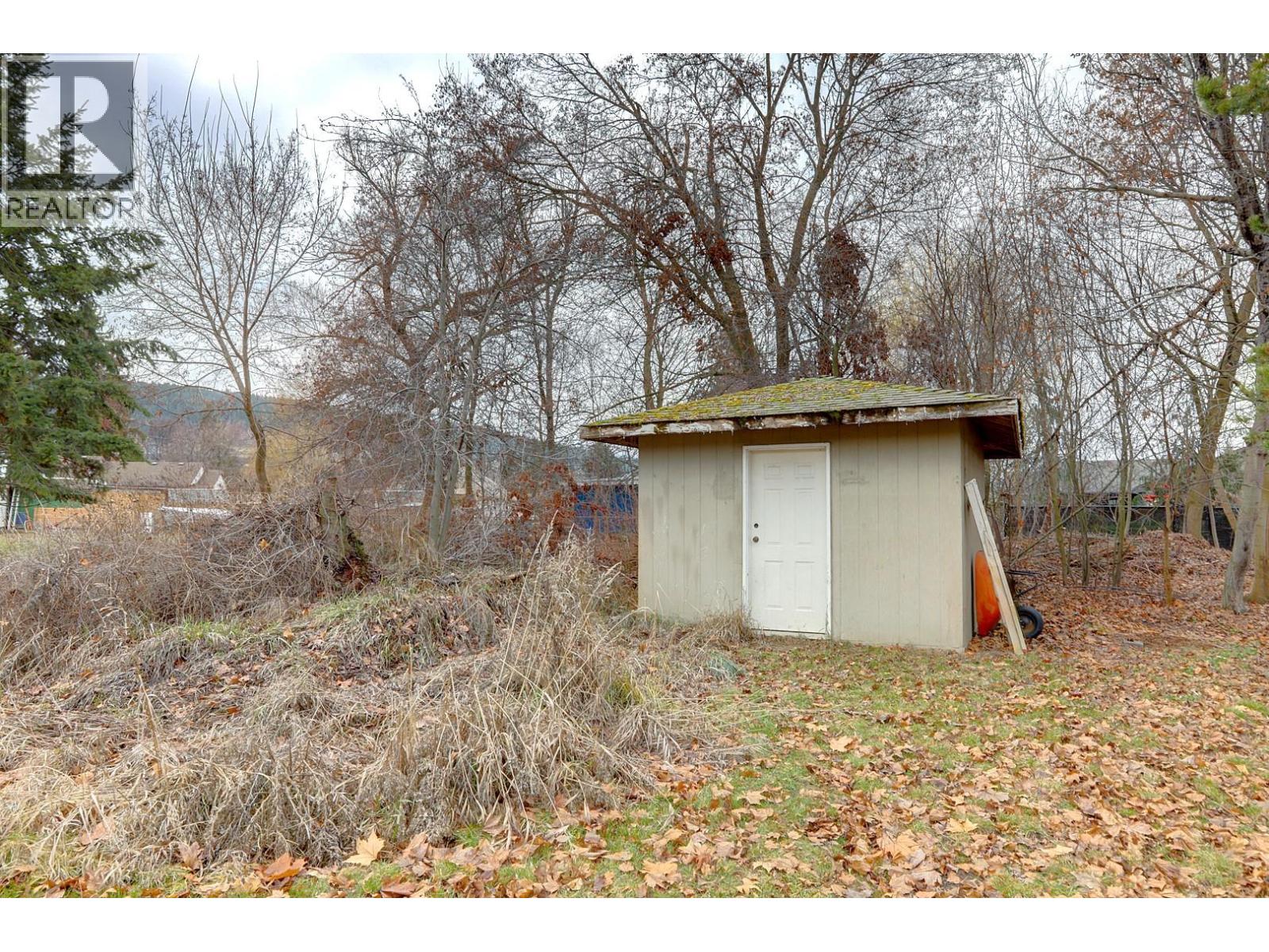 8208 Tebo Drive, Coldstream