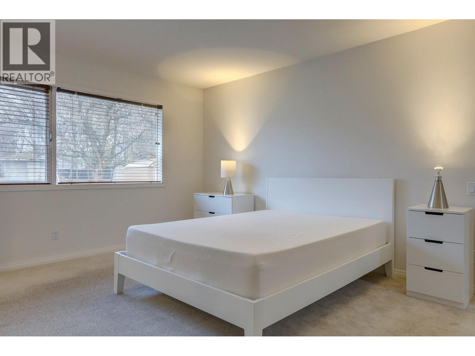 8208 Tebo Drive, Coldstream