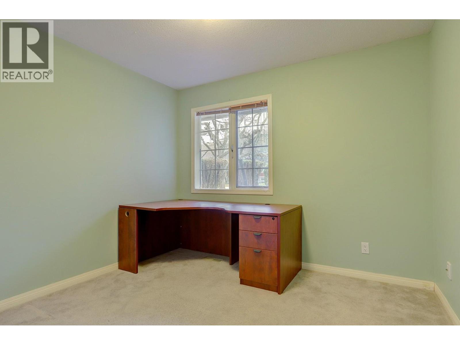 8208 Tebo Drive, Coldstream