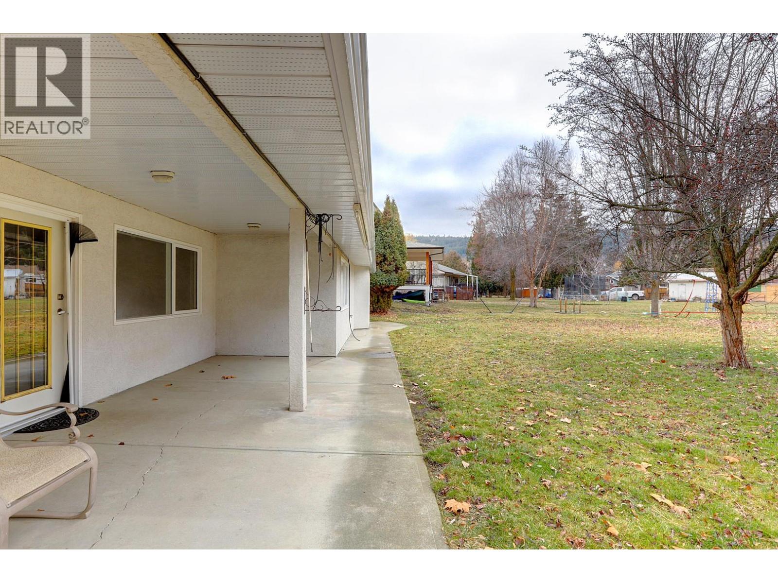 8208 Tebo Drive, Coldstream