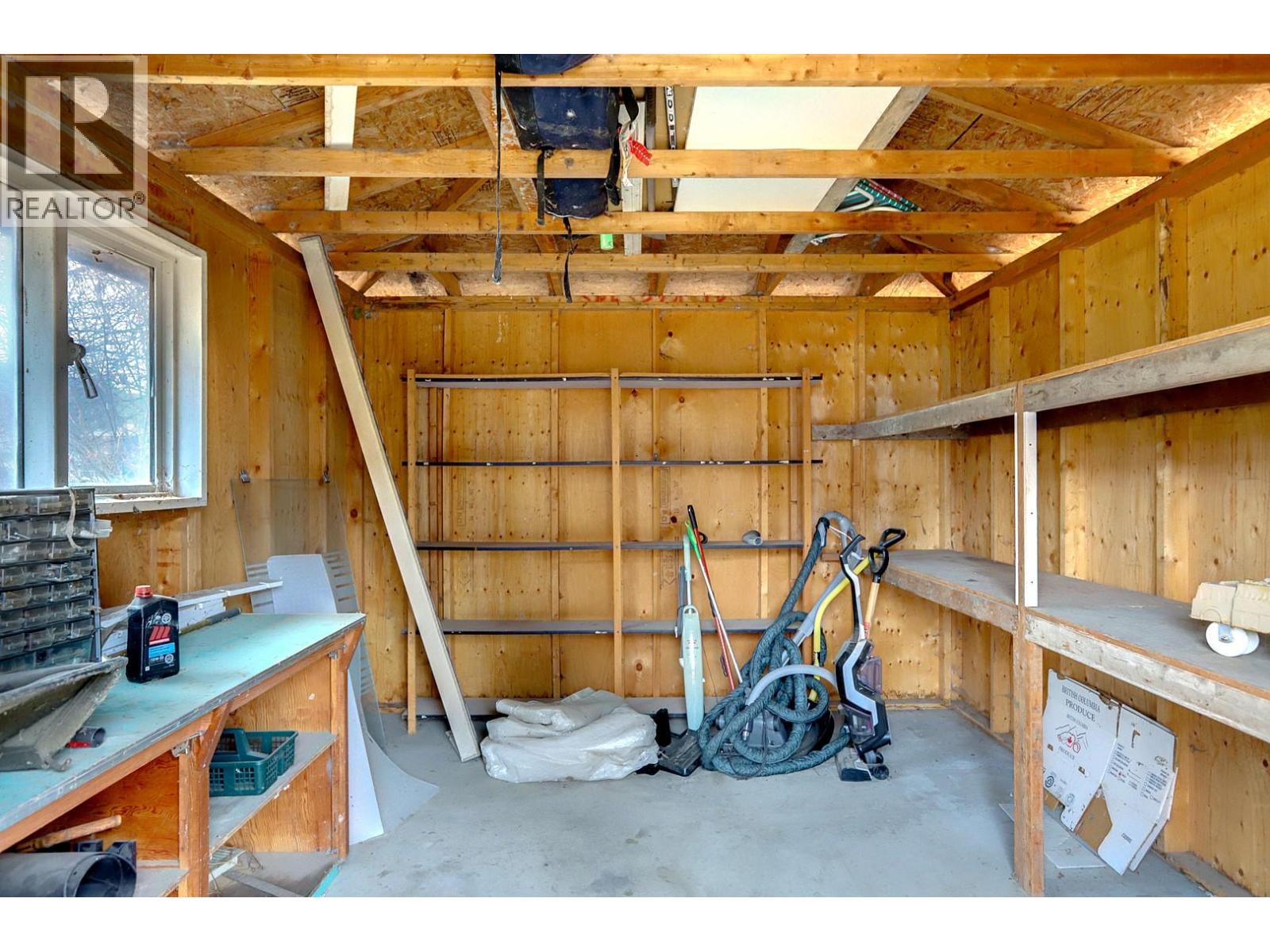 8208 Tebo Drive, Coldstream