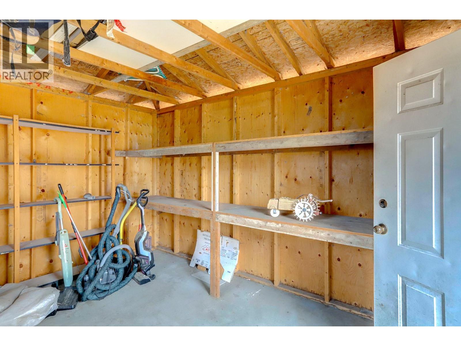 8208 Tebo Drive, Coldstream