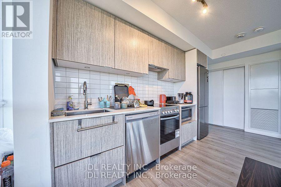 #1608 395 BLOOR STREET E - 24
