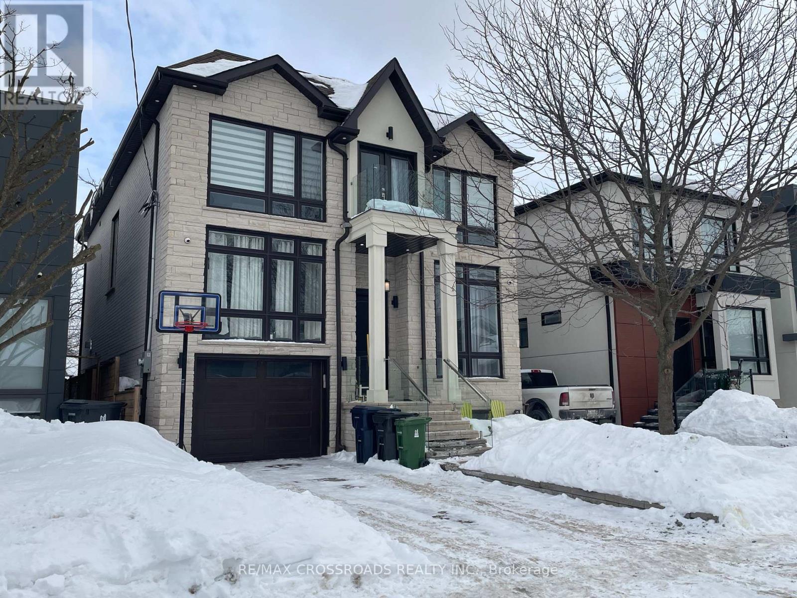 89 CADORNA AVENUE - Photo 2 of 35, Toronto (East York), Ontario