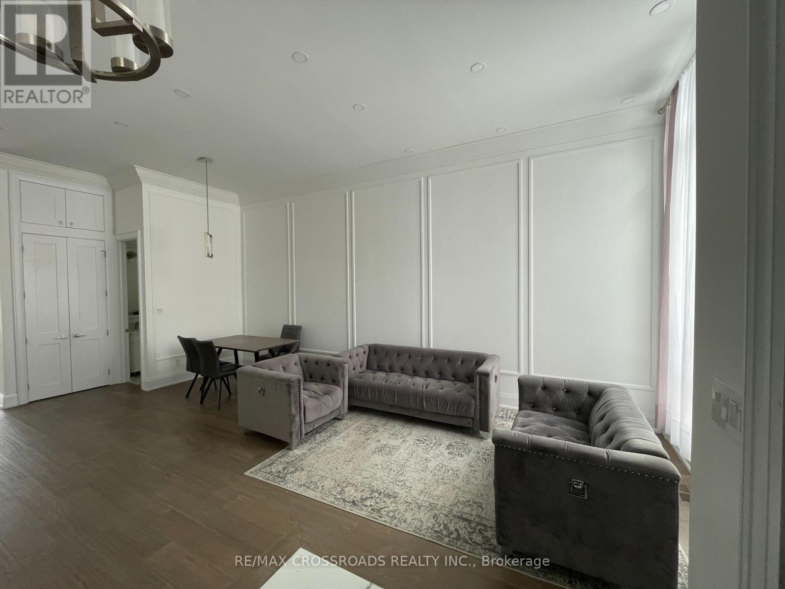 89 CADORNA AVENUE - Photo 4 of 35, Toronto (East York), Ontario