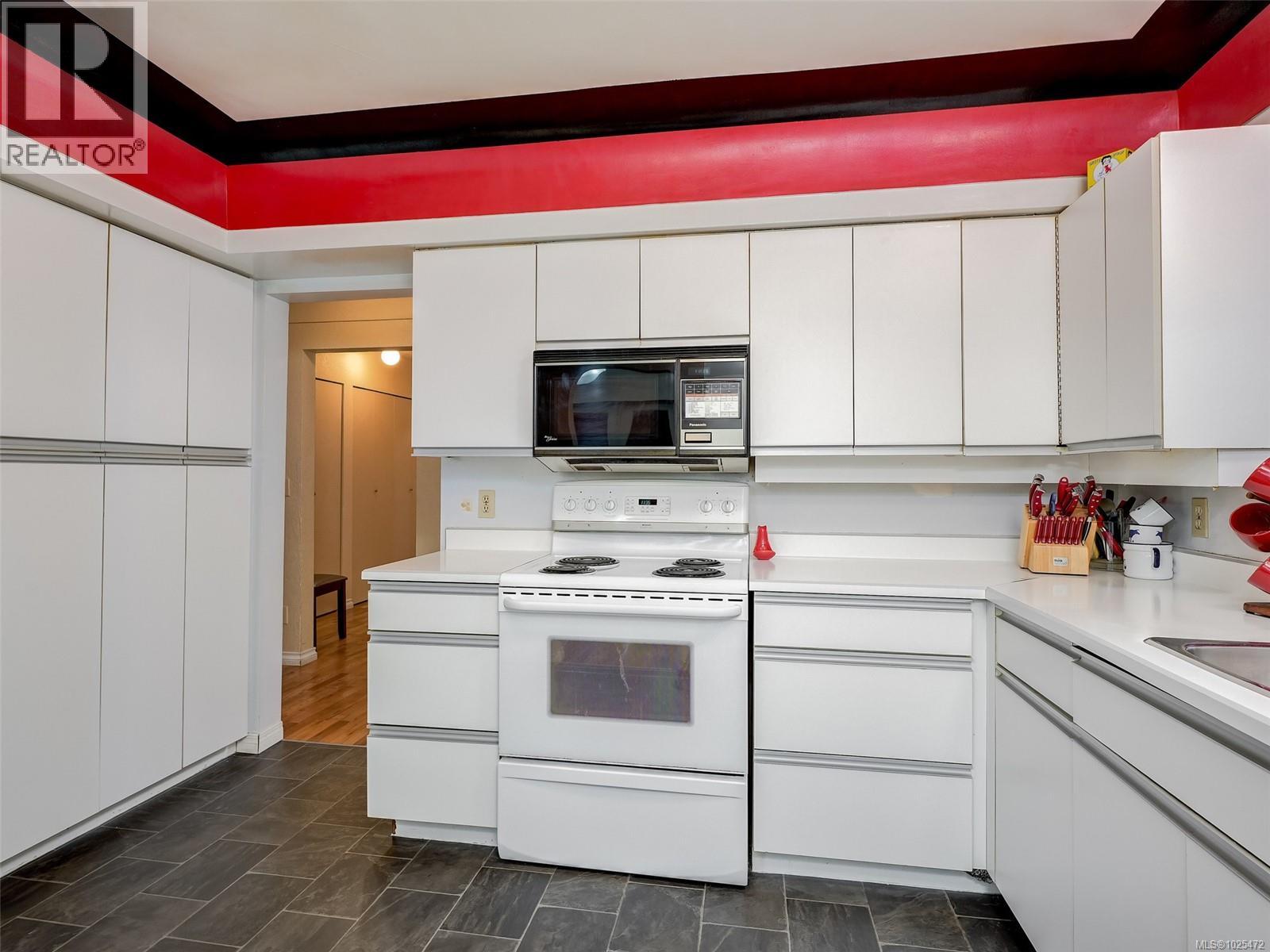  3201 Frechette Street, Saanich