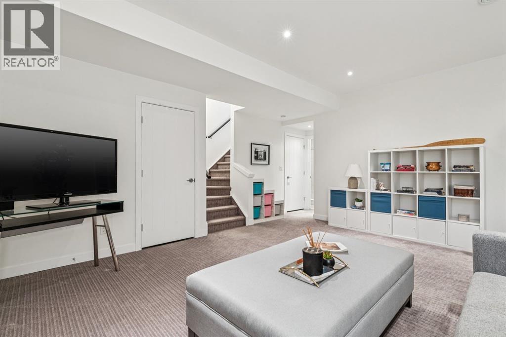 Single Family House for Sale in   Street SW South Calgary Calgary 