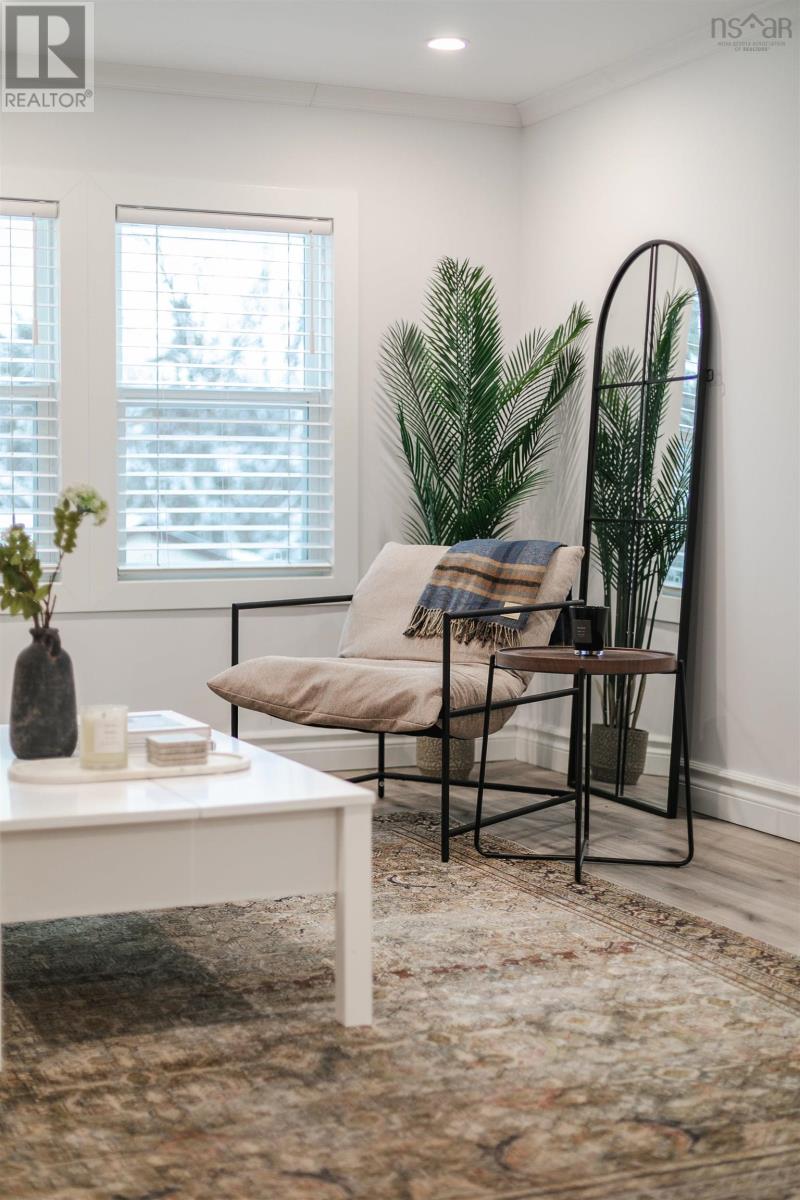 Property 15 of 39 of 18 Commodore Avenue