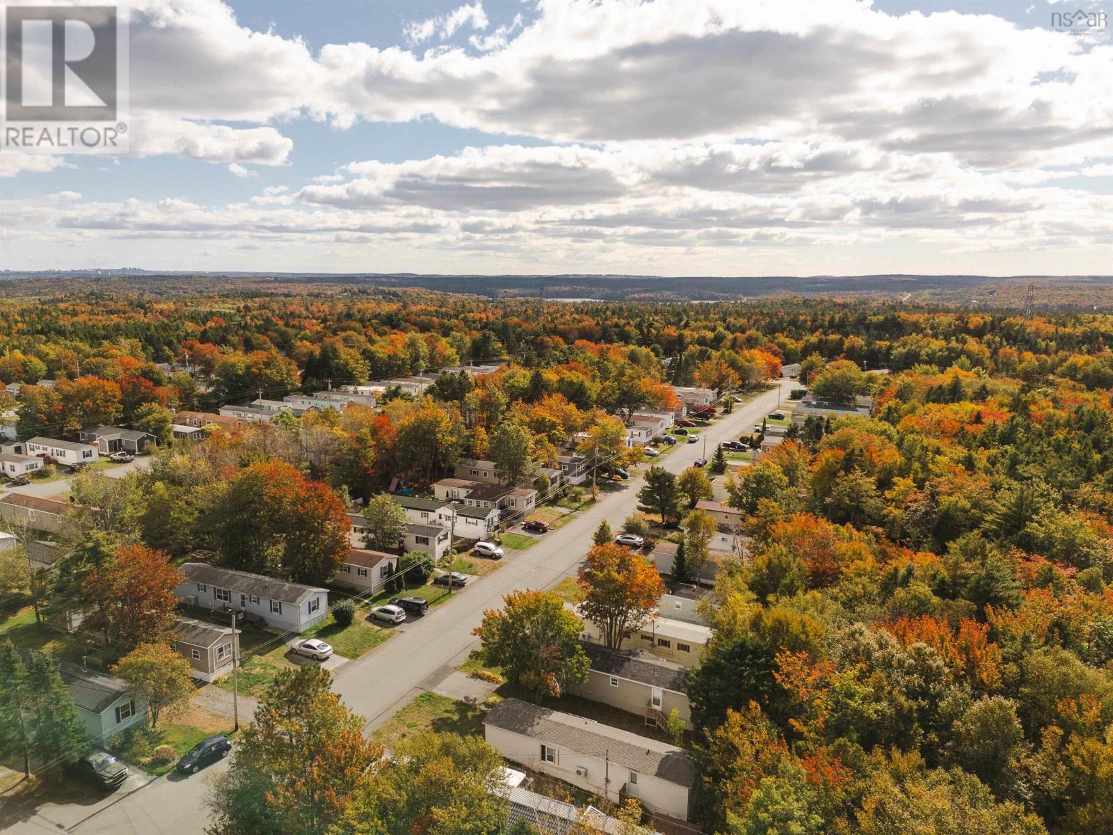 Property 38 of 39 of 18 Commodore Avenue