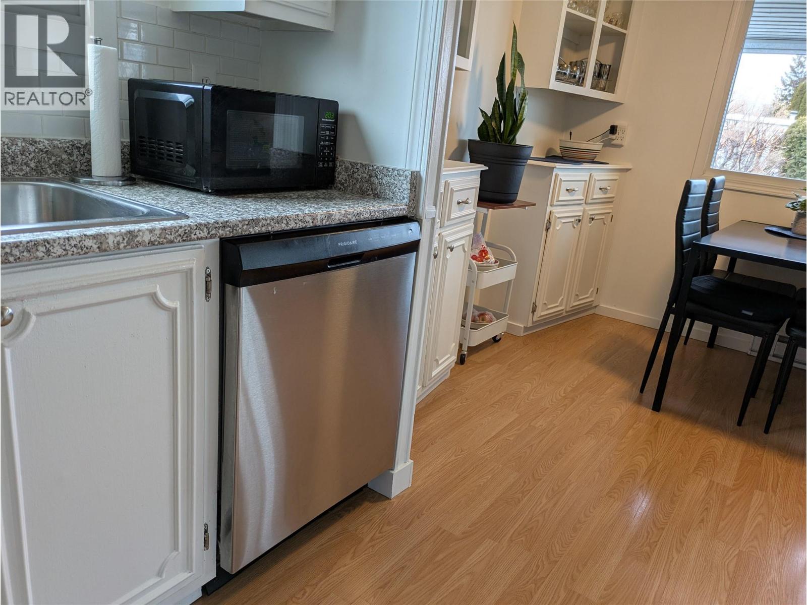 89 3745 Lakeshore Road, Kelowna