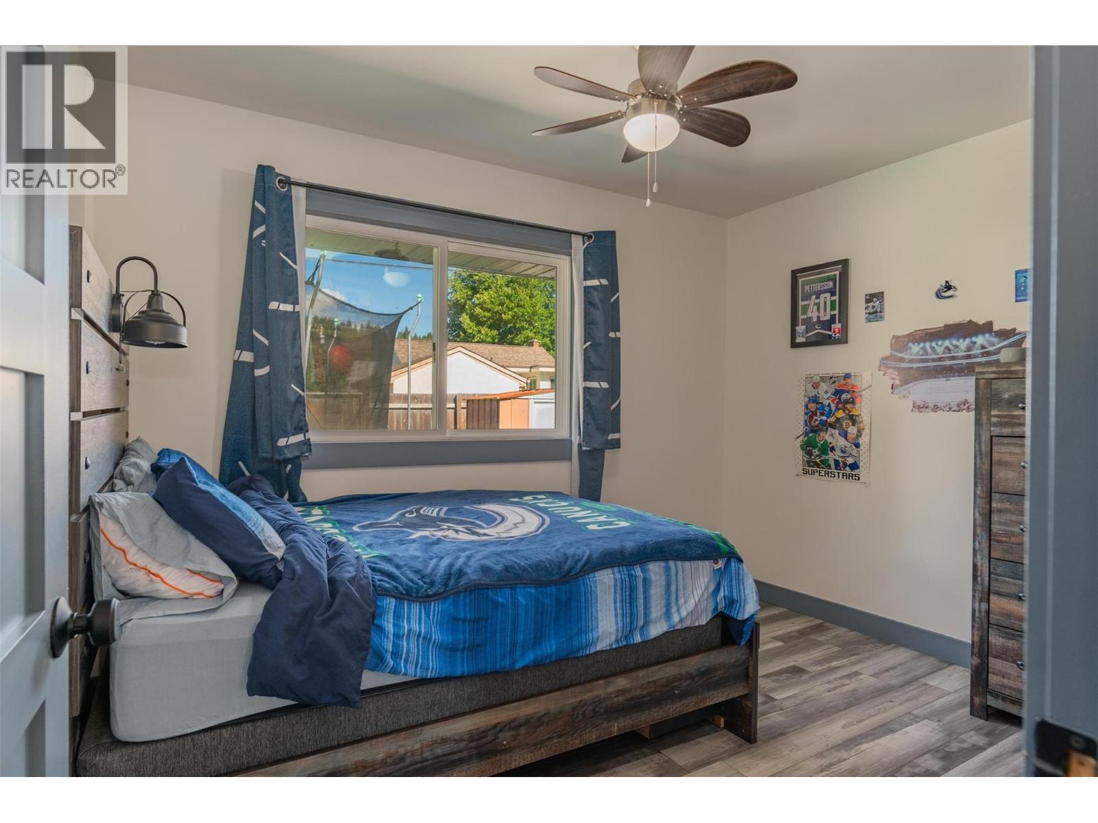 301 SYLVIA Crescent, Trail