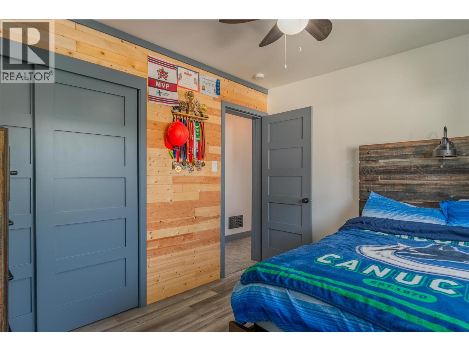 301 SYLVIA Crescent, Trail