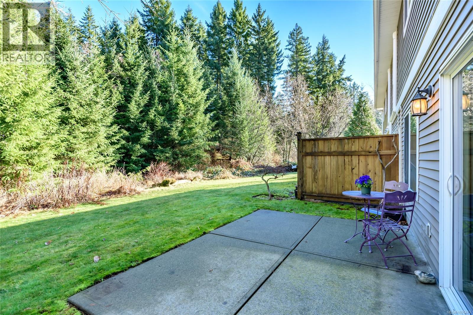 15 3400 Coniston Cres, Cumberland