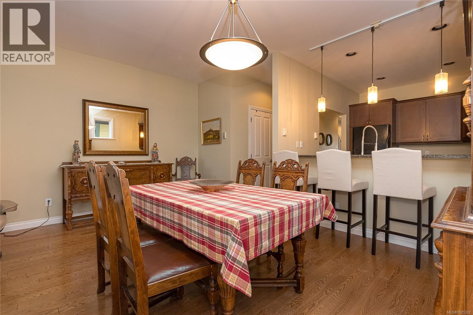  132 Clarence Street, Victoria