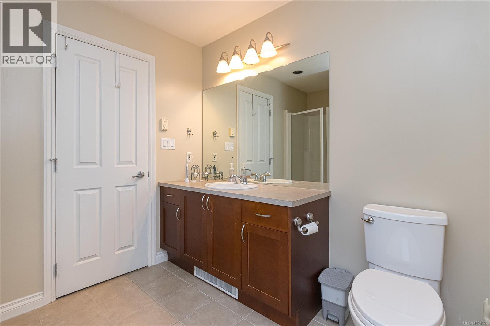  132 Clarence Street, Victoria