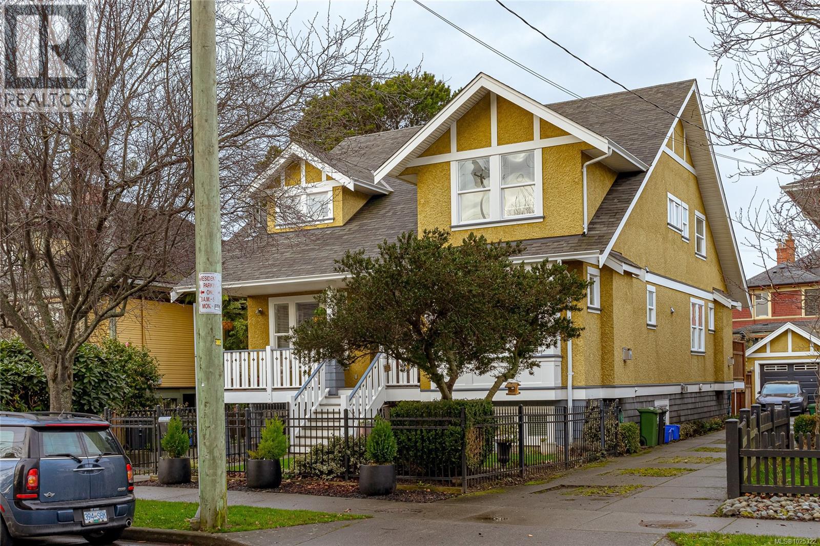  132 Clarence Street, Victoria