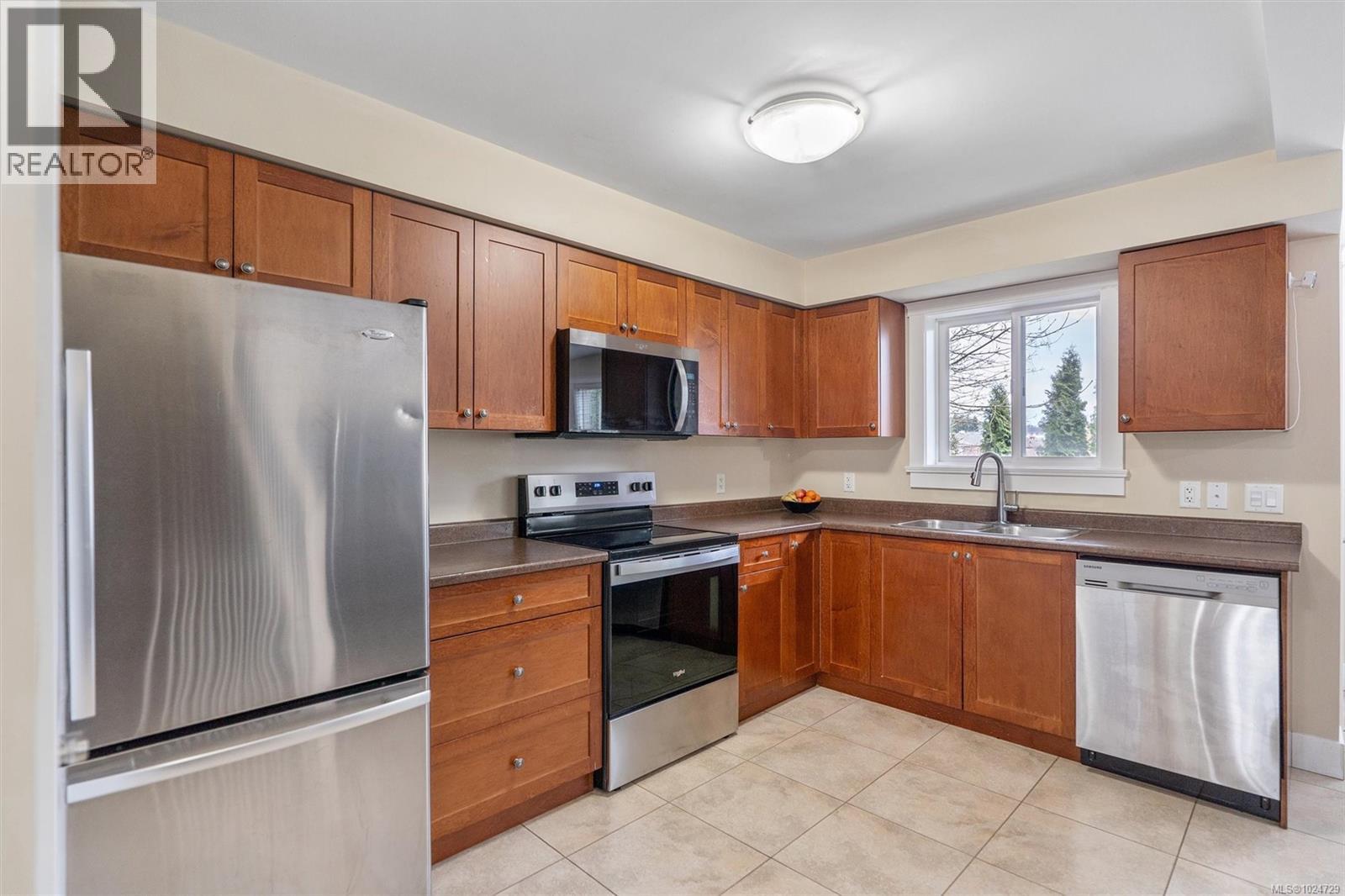 #209 954 WALFRED RD - 5