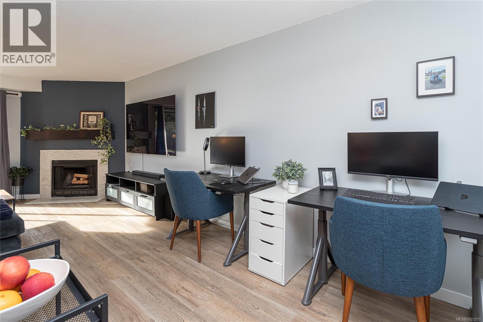 109 1655 Begbie Street, Victoria