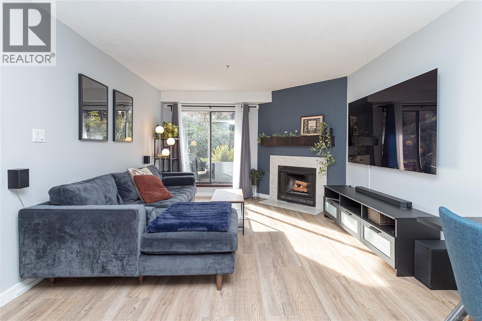 109 1655 Begbie Street, Victoria