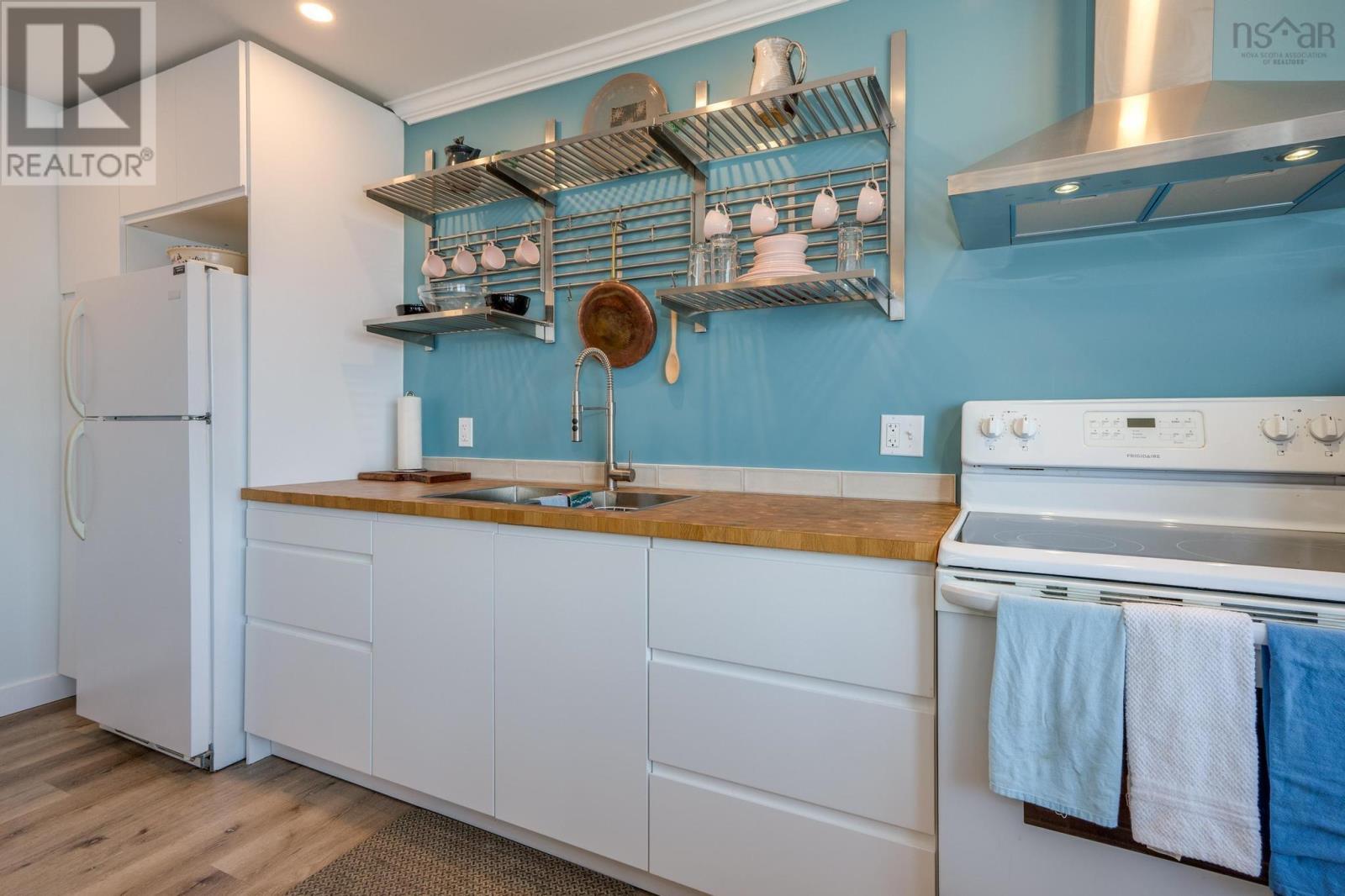 Property 37 of 48 of 1904 Sandy Point Road