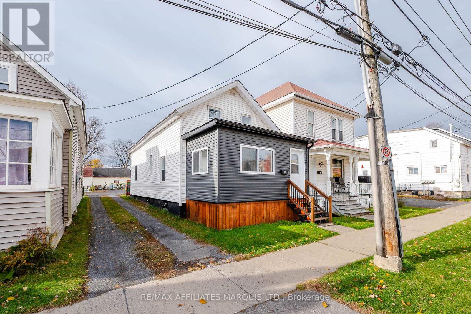 140 ADOLPHUS STREET - 1