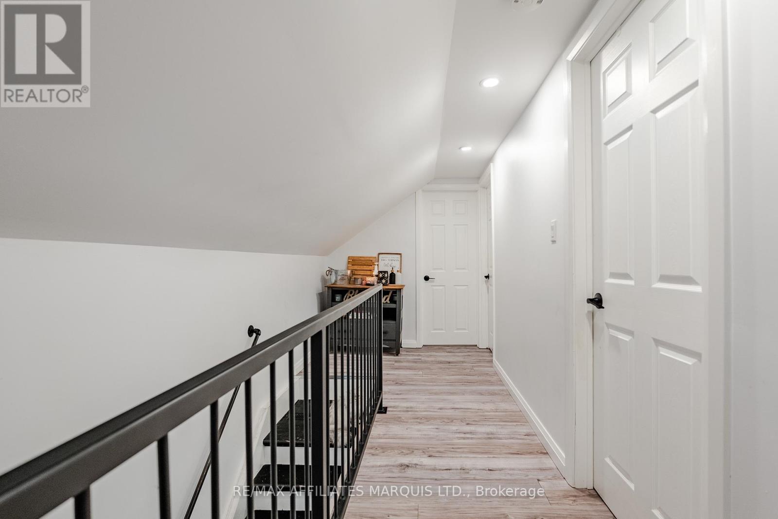 140 ADOLPHUS STREET - 19