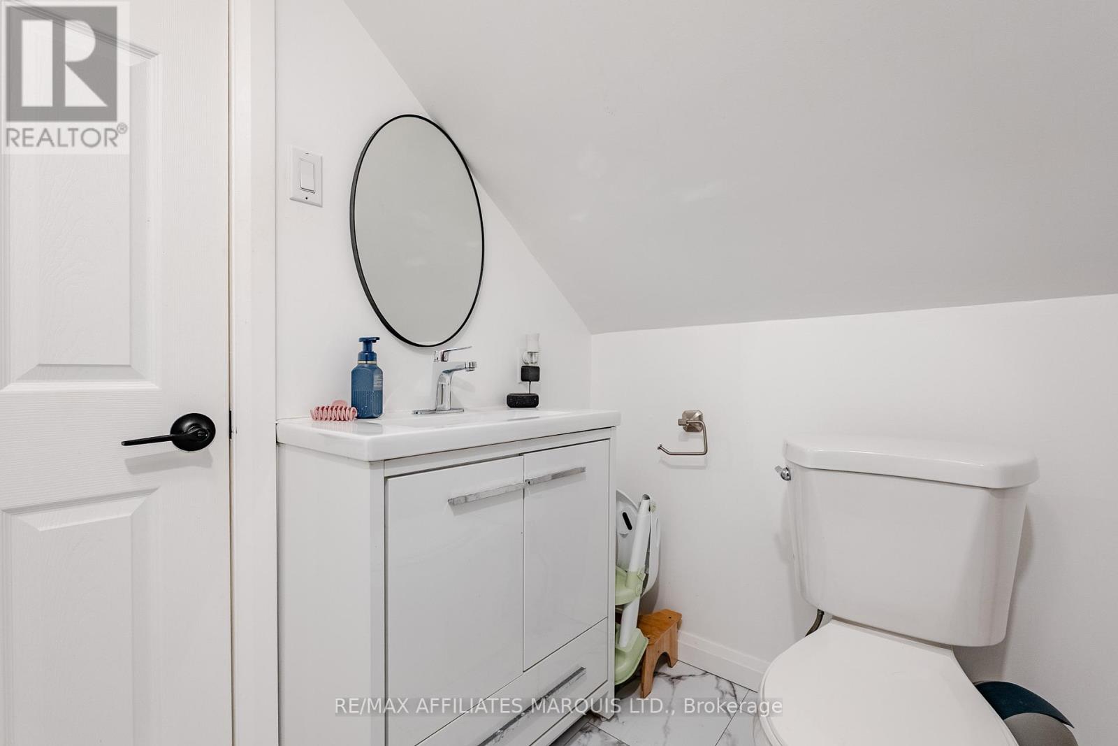 140 ADOLPHUS STREET — photo 28